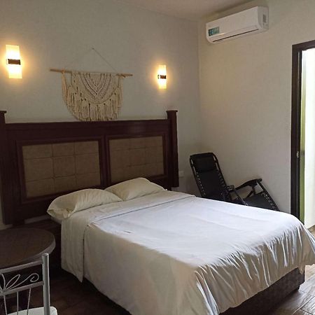 Hotel & Hostal 230 Valladolid  Bagian luar foto