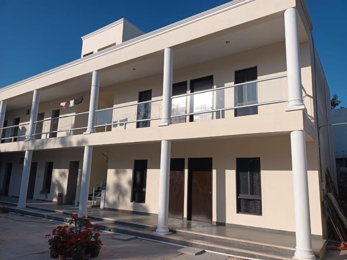 Hotel & Hostal 230 Valladolid  Bagian luar foto