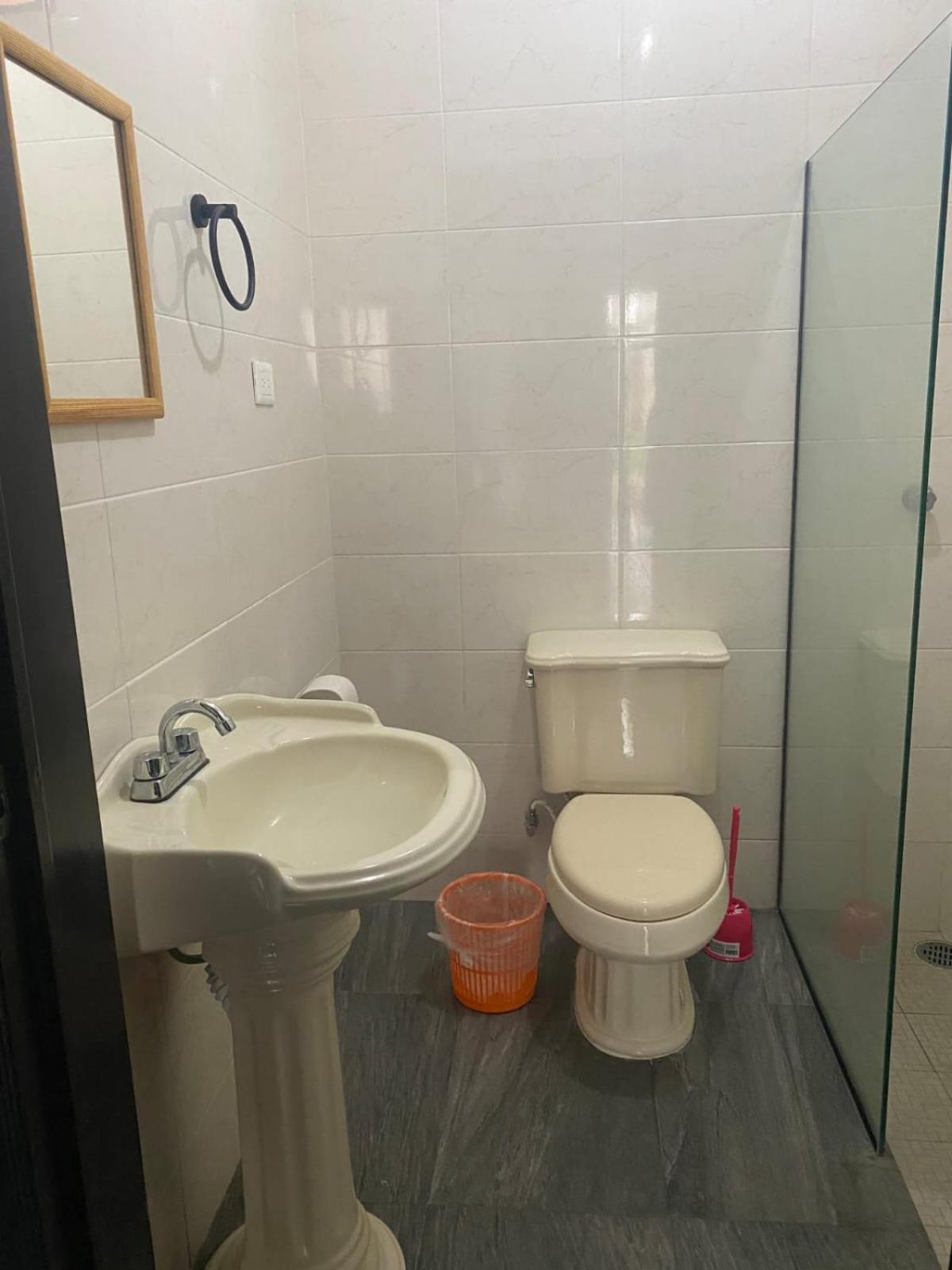 Hotel & Hostal 230 Valladolid  Bagian luar foto